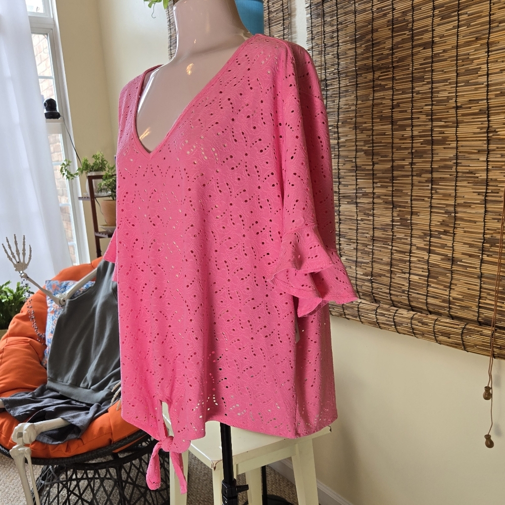 NWT Pink Eyelet Lace Bell Sleeve V Neck Blouse - Picture 5 of 11